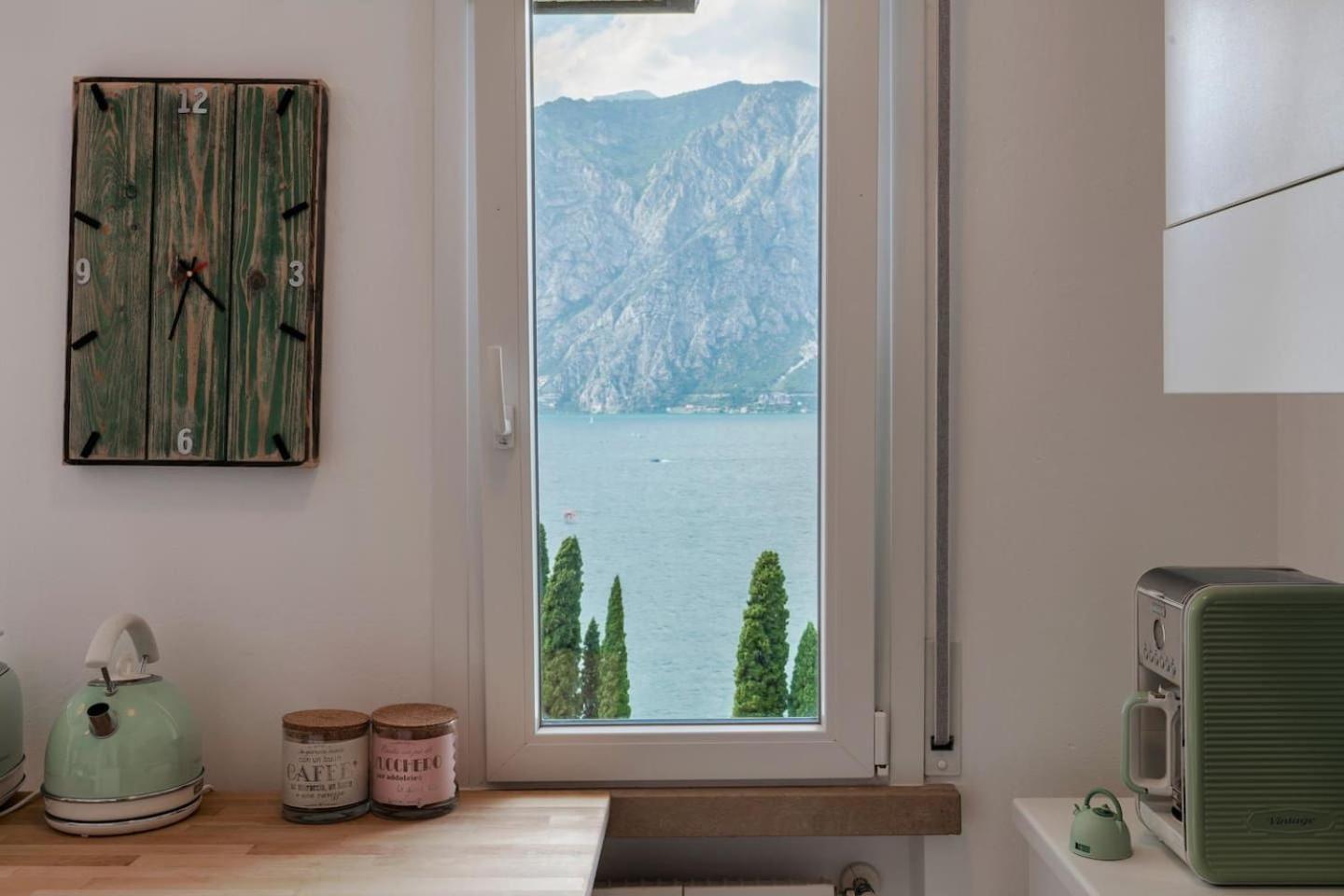 Finestra Sul Lago Malcesine Apt Riva Dış mekan fotoğraf